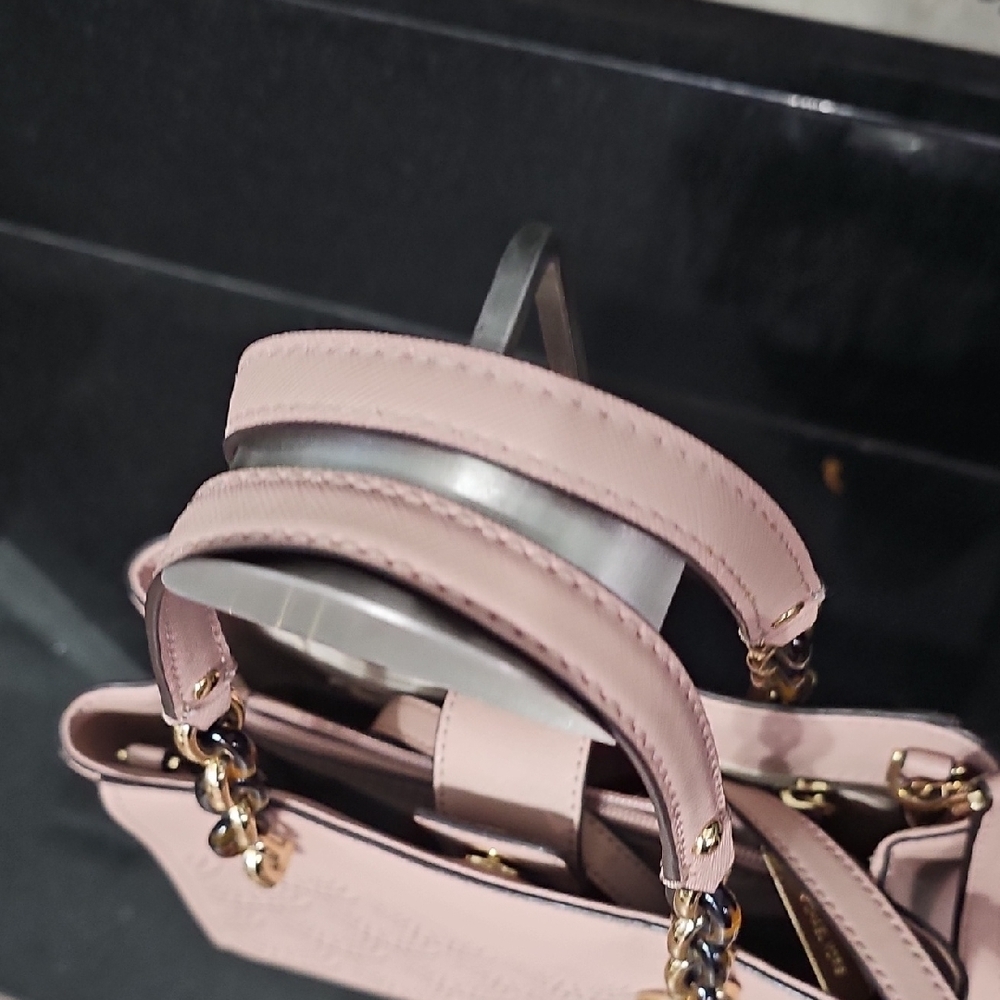 Michael Kors Pink Sofia Shoulder Bag with Chain Details - Picture 2 of 8